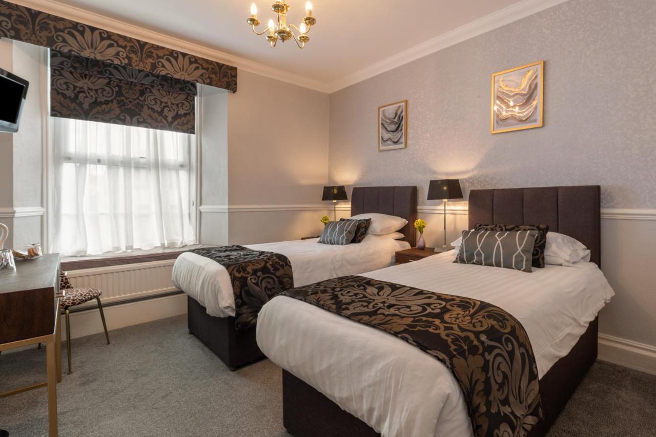 Hotel Plas Hyfryd Нарбърт Екстериор снимка