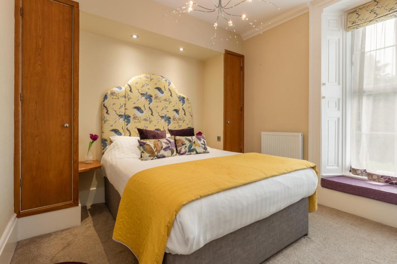 Hotel Plas Hyfryd Нарбърт Екстериор снимка